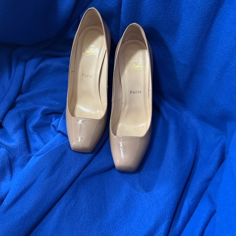 Christian Louboutin Beige Patent Leather Heels